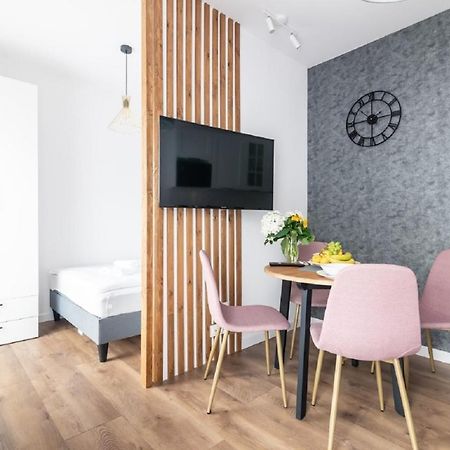 Nice Apartments Torun Exterior foto